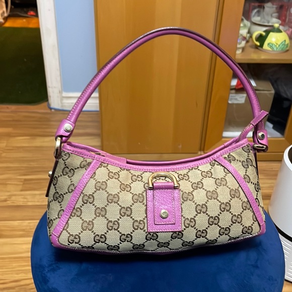 Sold!!   Monogram Abbey Pochette Fuchsia - Picture 1 of 15